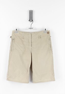 Moncler Classic Shorts in Beige - 46