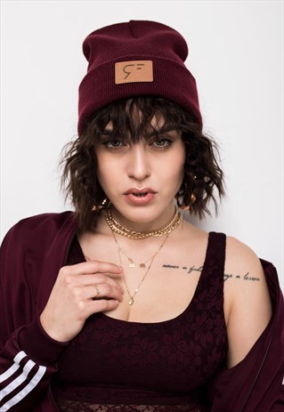 WINTER BEANIE IN BURGUNDY