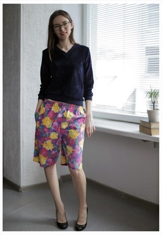 VINTAGE 80'S MULTICOLOR FLOWER PRINT SHORTS