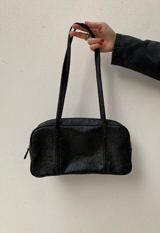 VINTAGE 80S PETER ASCOT REAL LEATHER BAGUETTE BAG IN BLACK