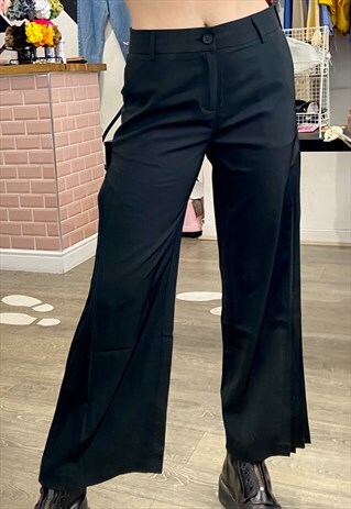 VINTAGE INSPIRED SUIT TROUSERS IN BLACK WITH PLEATED LEG