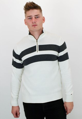 VINTAGE TOMMY HILFIGER SWEATER