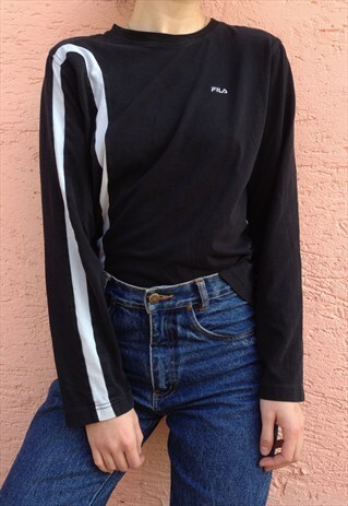 BLACK AND WHITE MINIMALIST TOP