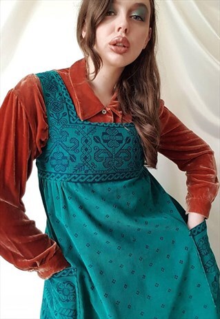 VINTAGE 60S LONG CORDUROY DRESS IN TURQUOISE GREEN