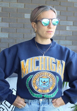 VINTAGE 1990S UNIVERSITY OF MICHIGAN NAVY SWEATSHIRT