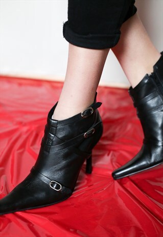 BUFFALO LONDON BLACK ANKLE BOOTS WITH BUCKLES