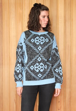 VINTAGE 1980S GREY AND BLUE PATTERNED JUMPER