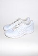 Vintage 90s running dad sneakers in full white
