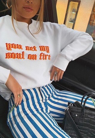 WHITE CREW NECK SWEATSHIRT JUMPER WITH SLOGAN
