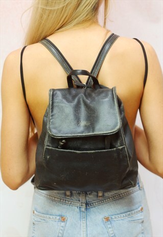 1990S VINTAGE BLACK REAL SOFT LEATHER BACKPACK