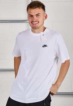 Vintage Nike T-Shirt in White Short Sleeve Swoosh Tee Large