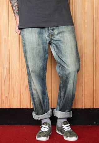 VINTAGE BLUE LEVI'S 501 JEANS