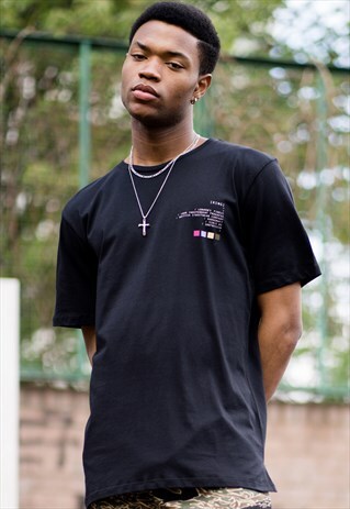 TENNYSON T-SHIRT IN BLACK WITH LEFT CHEST PRINT