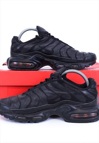 old black nike air max