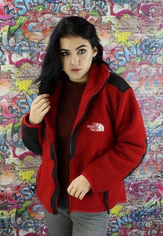 THE NORTH FACE VINTAGE FLEECE JACKET. UNISEX FESTIVAL WEAR.