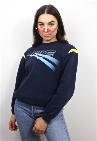 90'S RETRO NAVY SPELL-OUT EMBROIDERED SWEATSHIRT