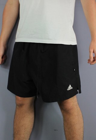 VINTAGE ADIDAS SHORTS IN BLACK WITH POCKETS, EMBROIDERED LOG