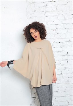 Oversized top with batwing sleeves 