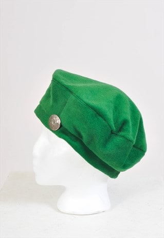 Vintage 00s beret in green