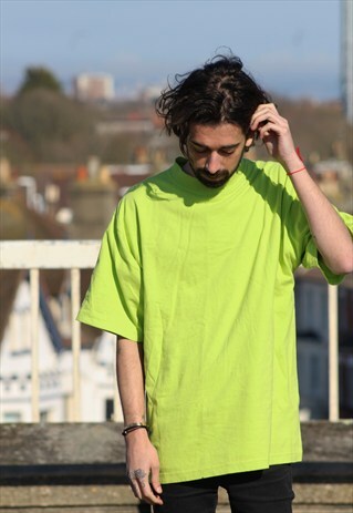 RETRO // HIGH COLLARED // T-SHIRT