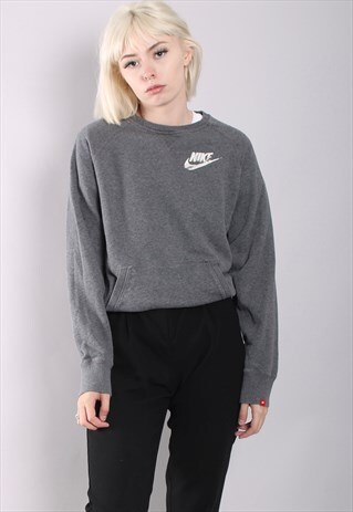 VINTAGE NIKE SWEATSHIRT