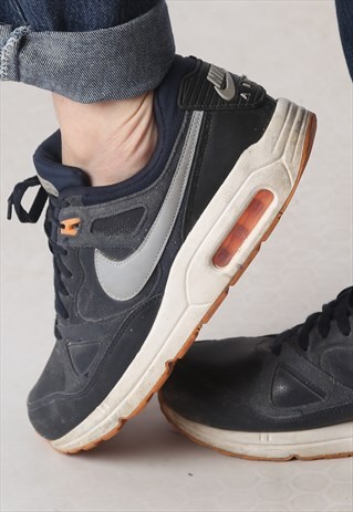 NIKE AIR MAX TRAINERS UK 9 . US 10 (GDA)
