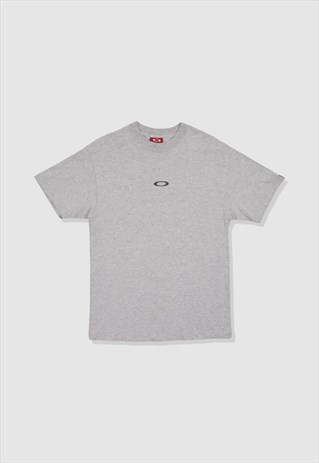 VINTAGE 00S OAKLEY ICON EMBROIDERED LOGO T-SHIRT IN GREY