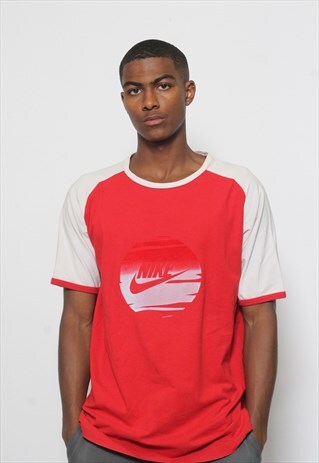 VINTAGE NIKE T-SHIRT