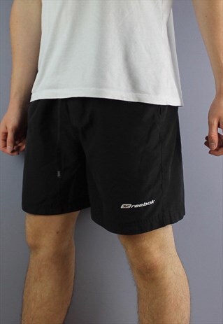 VINTAGE REEBOK SHORTS IN BLACK WITH POCKETS, EMBROIDERED LOG
