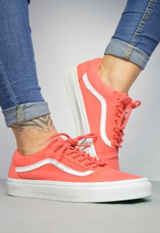 VINTAGE 90S VANS CORAL PINK & WHITE SKATE SHOES PREPPY RETRO