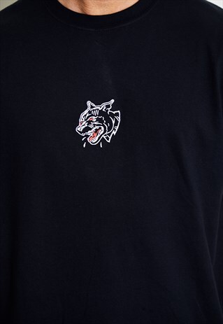 FALSE DOG EMB BLACK TEE