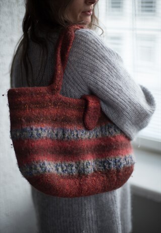 VINTAGE HANDMADE RED WOOL BAG