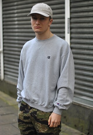 VINTAGE 90S CHAMPION LOGO SWEATER
