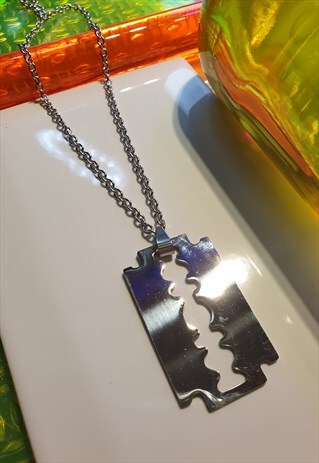 SILVER TONE RAZOR BLADE NECKLACE
