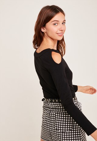 SUBDUED BLACK BOAT NECK T-SHIRT