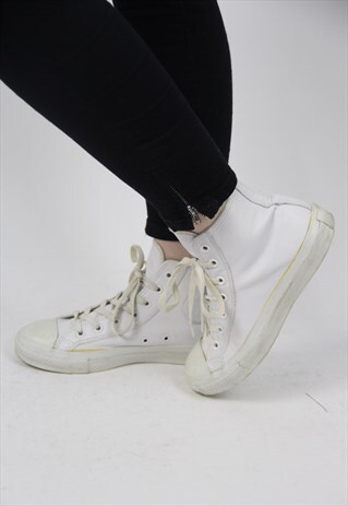 VINTAGE CONVERSE WHITE LEATHER TRAINERS