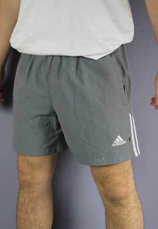 VINTAGE ADIDAS SHORTS IN GREY WITH POCKETS, EMBROIDERED LOGO