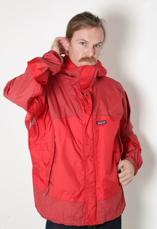RED PATAGONIA WINDBREAKER