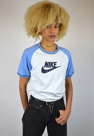 VINTAGE 90'S NIKE T-SHIRT