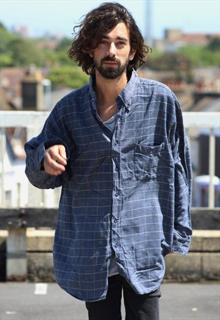 VINTAGE // 90'S // OVERSIZED SHIRT