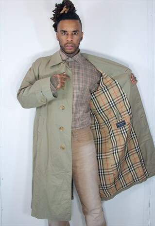BURBERRY TRENCH COAT