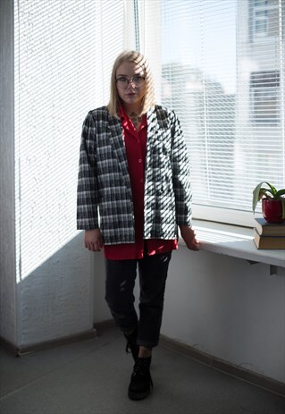 VINTAGE 80'S WHITE/BLACK CHECKED BLAZER