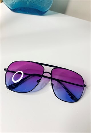 RETRO AVIATOR IN BLACK AND PURPLE