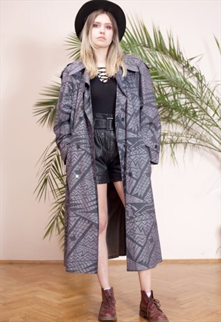 VINTAGE LONG COAT WITH AN ABSTRACT PATTERN