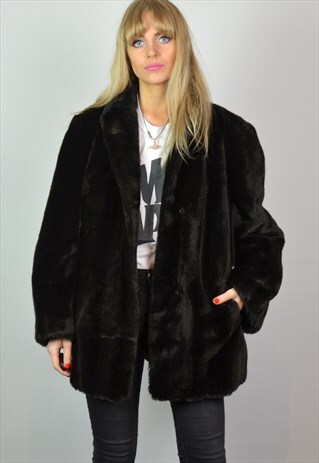 VINTAGE 70S OVERSIZED SOFT BLACK FAUX FUR COAT