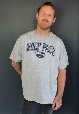 Men's Vintage 90's Wolf Pack Nevada USA Football T-Shirt
