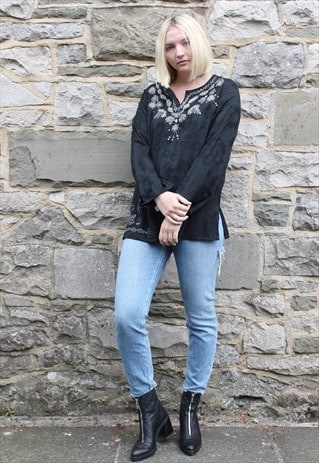 VINTAGE DECORATIVE TOP