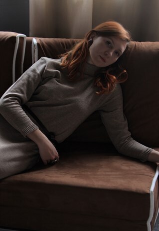 BEIGE CASHMERE TURTLENECK DRESS