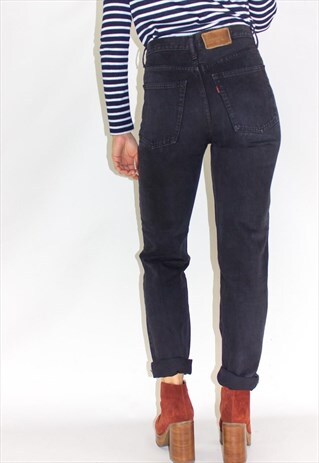 VINTAGE LEVI 80'S HIGH WAIST TAPERED MOM JEAN