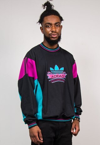 90'S VINTAGE ADIDAS BLACK SWEATSHIRT